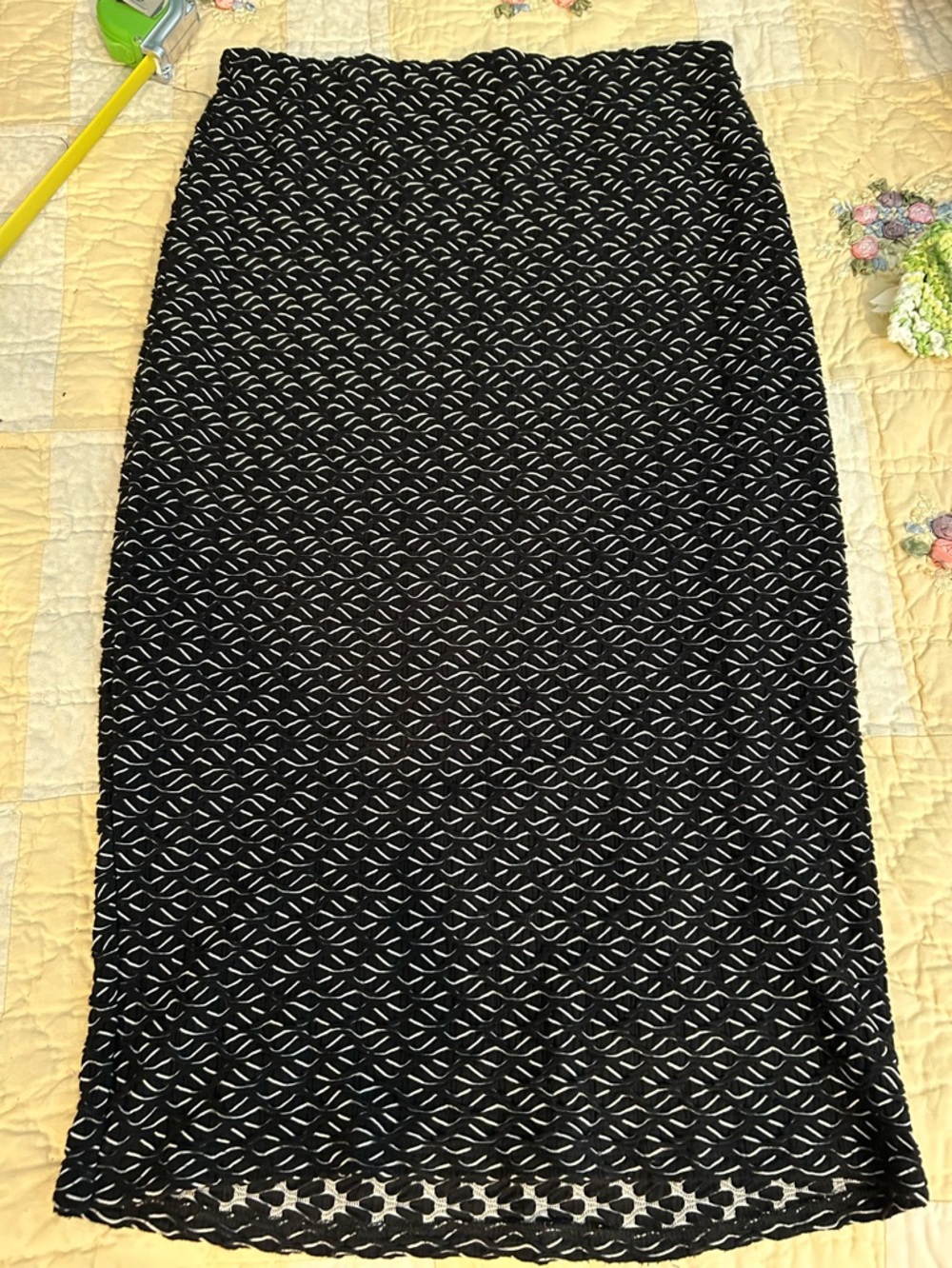 Vince Camuto Black and White Stretchy Pencil Skirt
